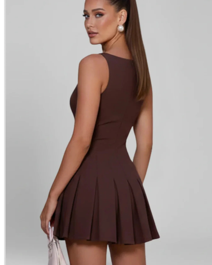 Damska Sukienka Mini Plisowana Bez Rękawów Dekolt Łódka Elegancka