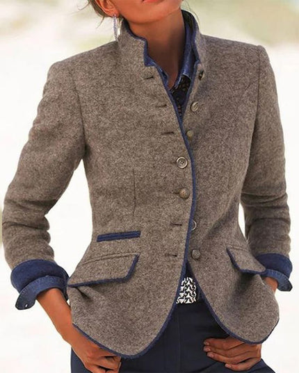 Blazer en laine gris pour femme, style élégant et décontracté avec revers contrastants