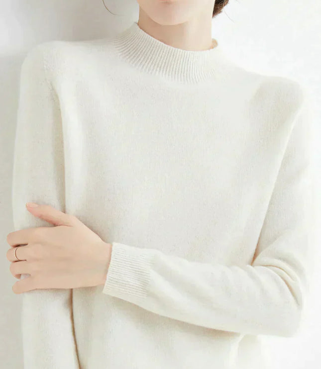 Elegant Women's Cashmere Sweater - Luxuriously Soft and Timeless